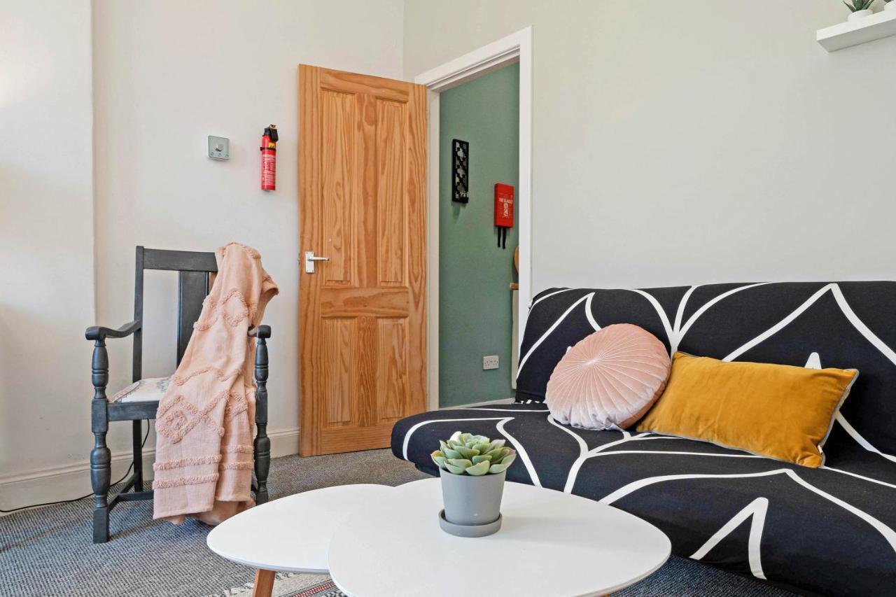Cozy With Character Logie Green Central Main Door Flat Edinburgh Exterior photo